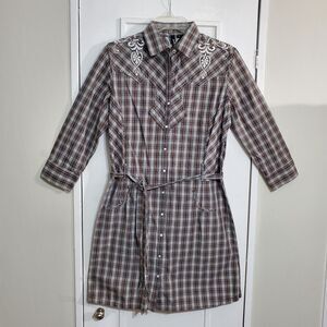 Cowgirl plaid shirt dress with Western-style embroidery and self-tie belt Size M